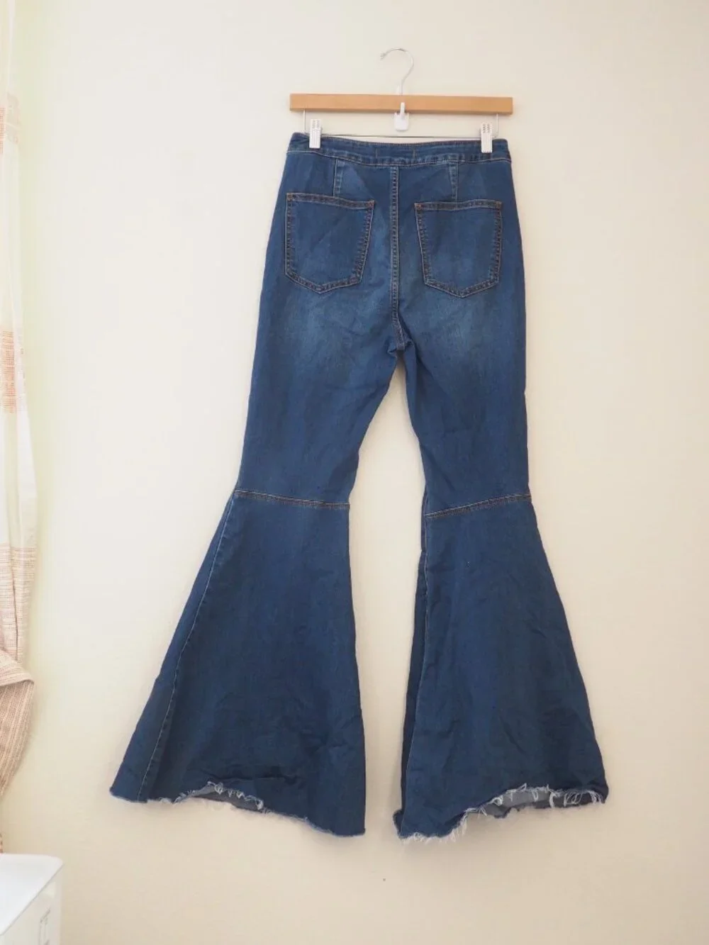 Free People Ultra Flare Bell Bottom Raw Hem Jeans sz W28
